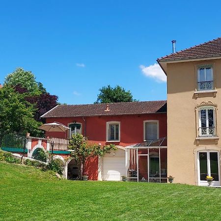 Maison Letrat La Tour-du-Pin Bagian luar foto